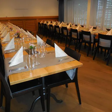 Hecht Otel 2*