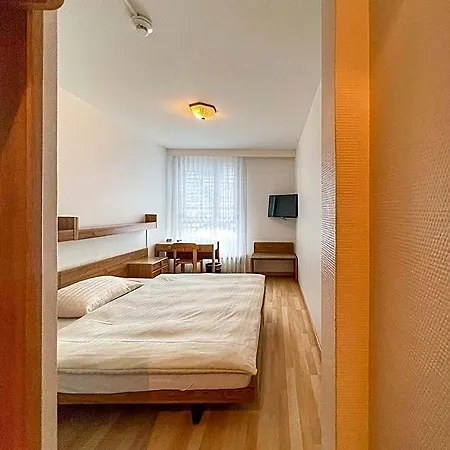 Hecht Hotel 2*